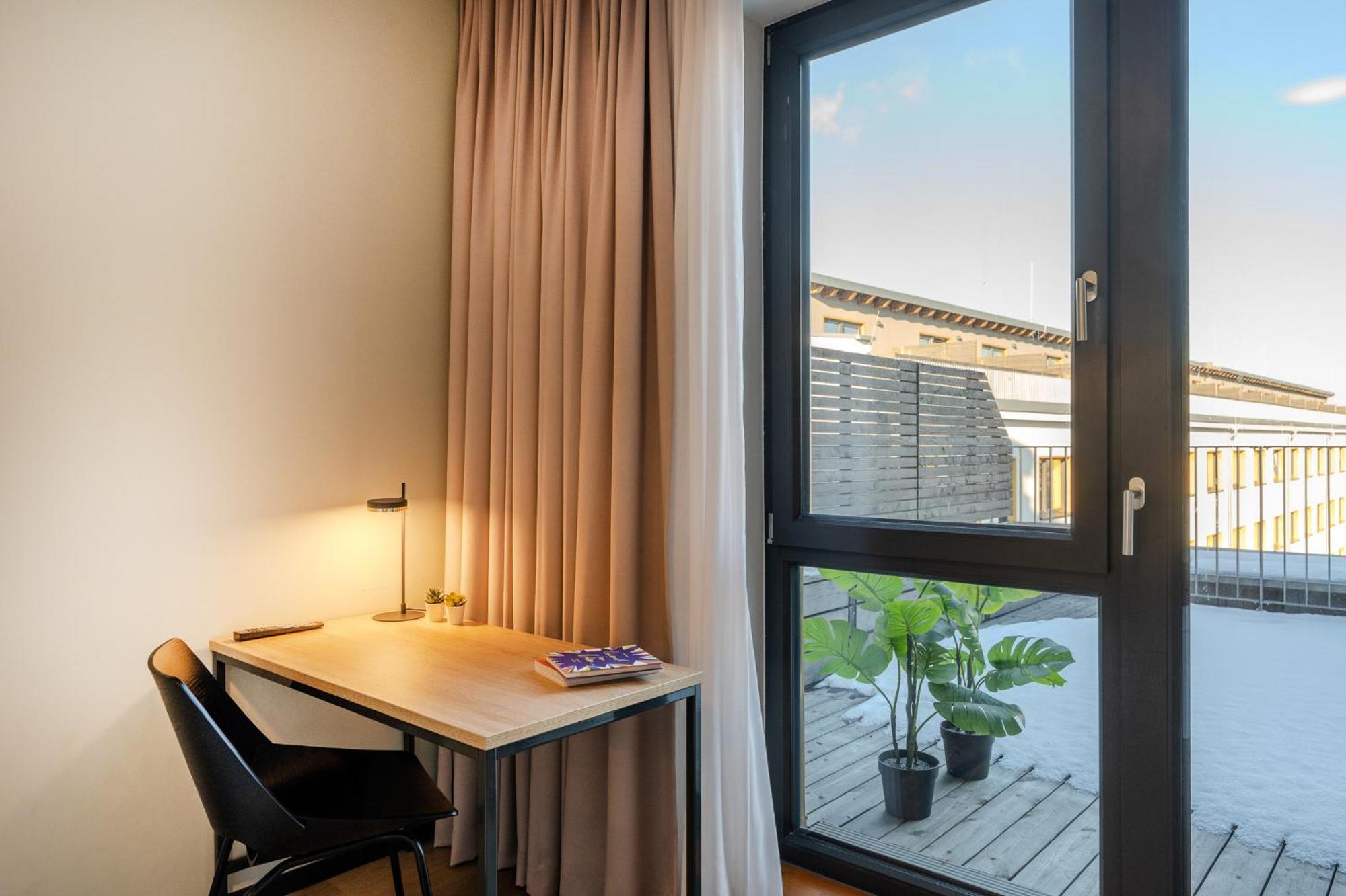 The Base Berlin One Hotell Exteriör bild
